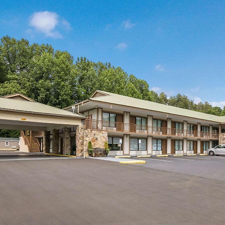 Quality Inn & Suites Mt Chalet Clayton Exteriör bild