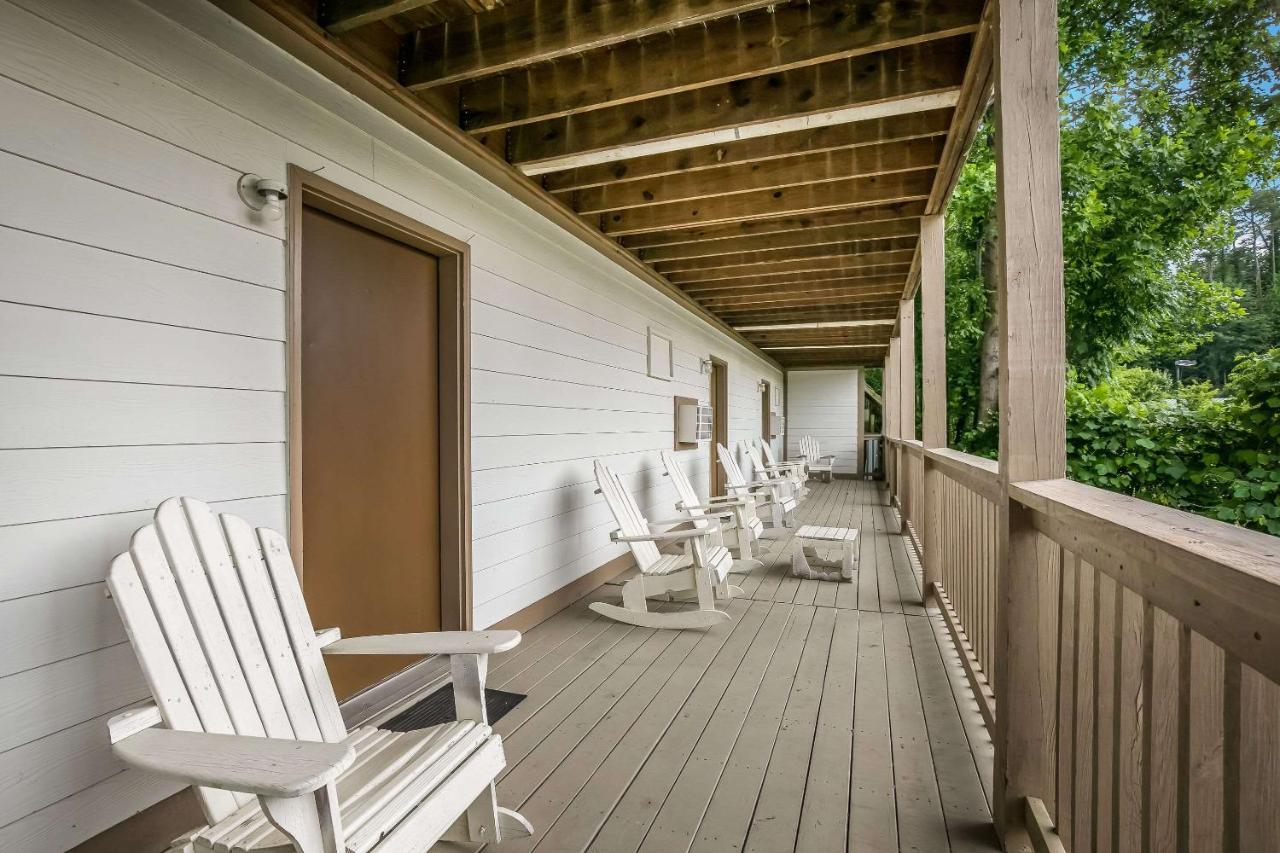 Quality Inn & Suites Mt Chalet Clayton Exteriör bild