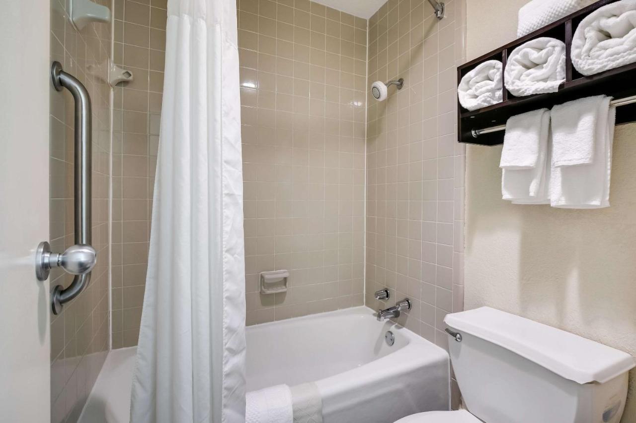 Quality Inn & Suites Mt Chalet Clayton Exteriör bild